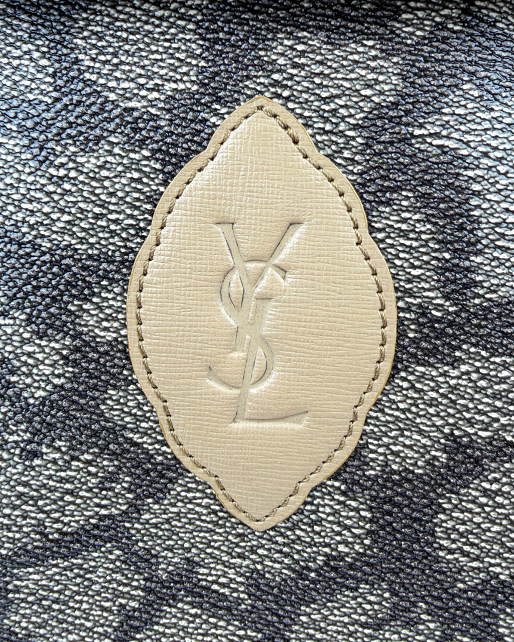 Yves Saint Laurent Vintage Giraffe Print Canvas Tote – Brown