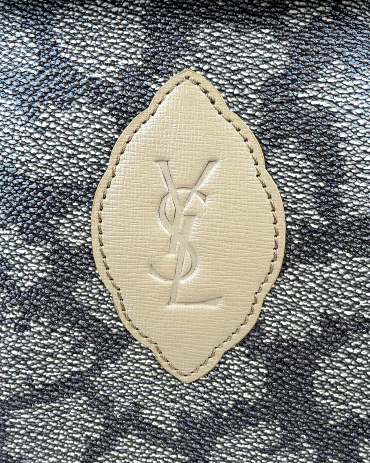Yves Saint Laurent Vintage Giraffe Print Canvas Tote – Brown