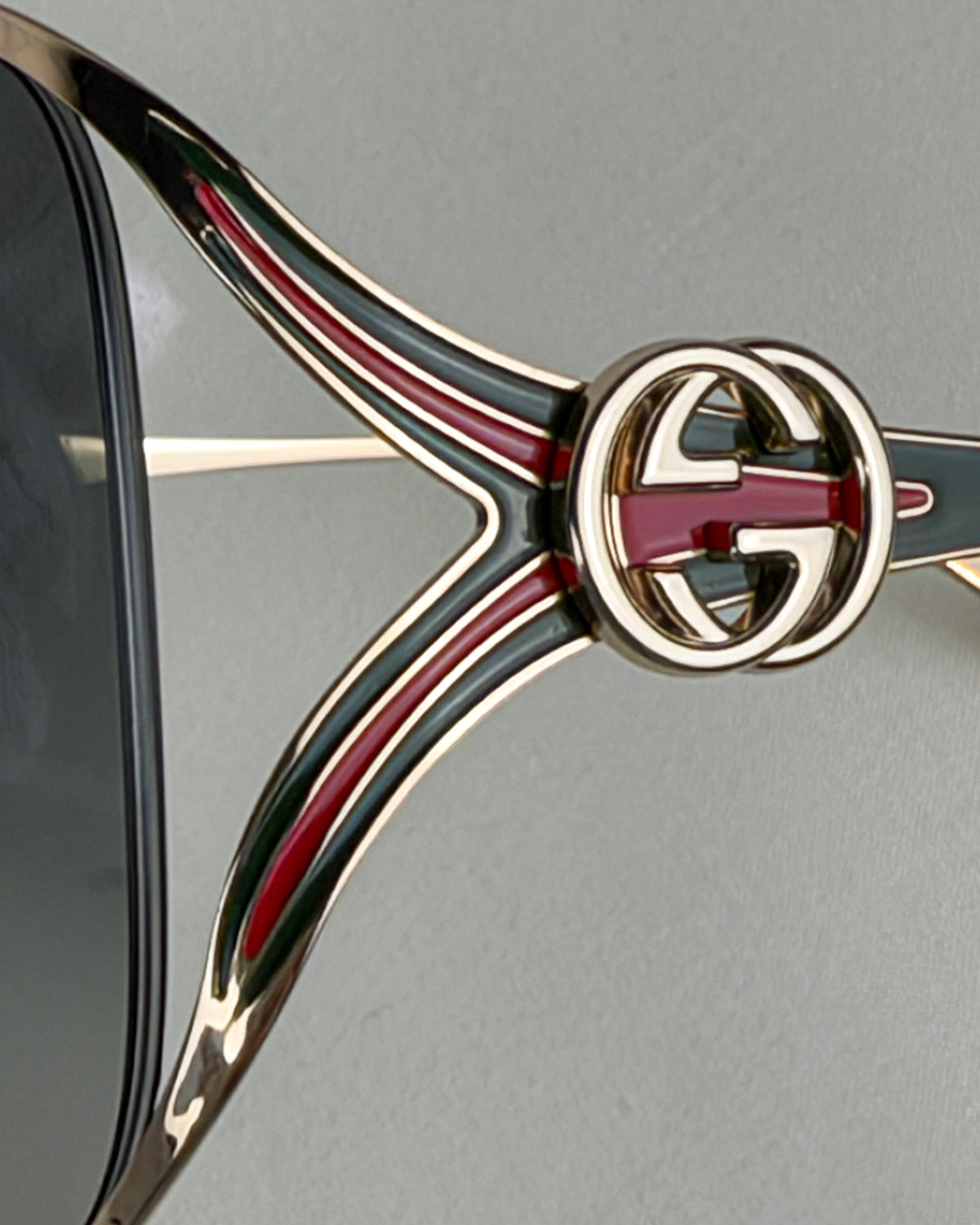 Gucci GG0225S Gold Metal Sunglasses – Gray Gradient