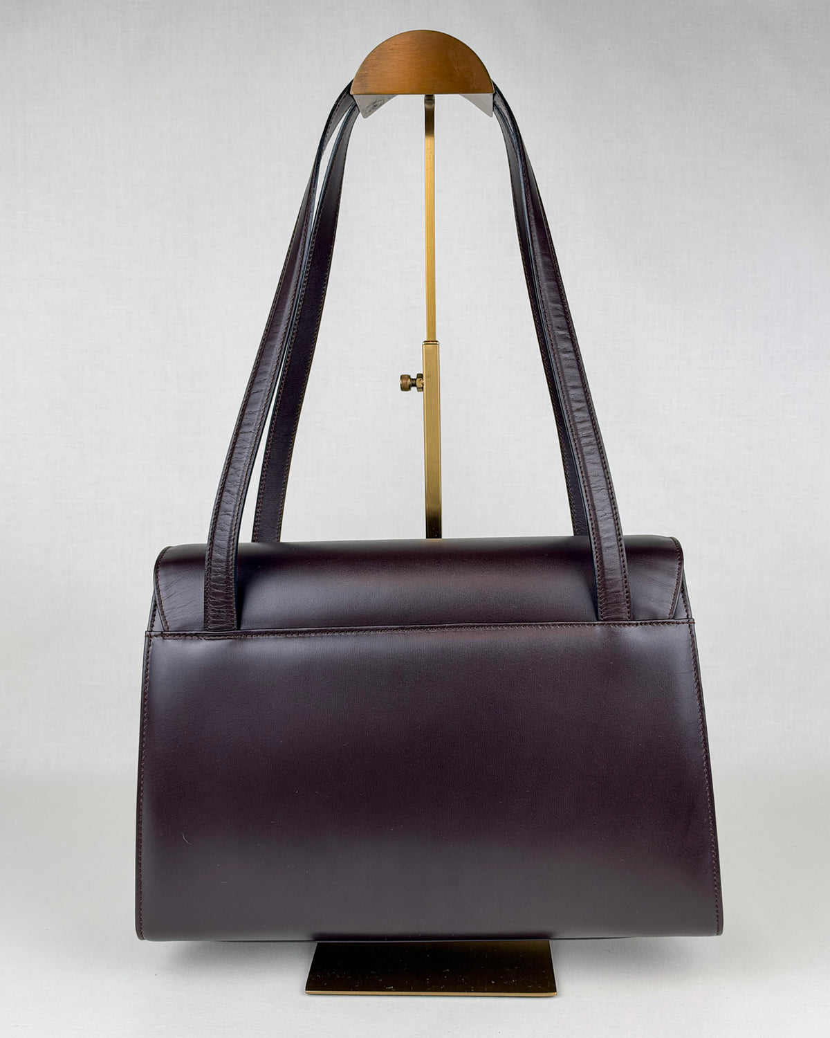 Ferragamo Vintage Vara Leather Shoulder Bag – Brown