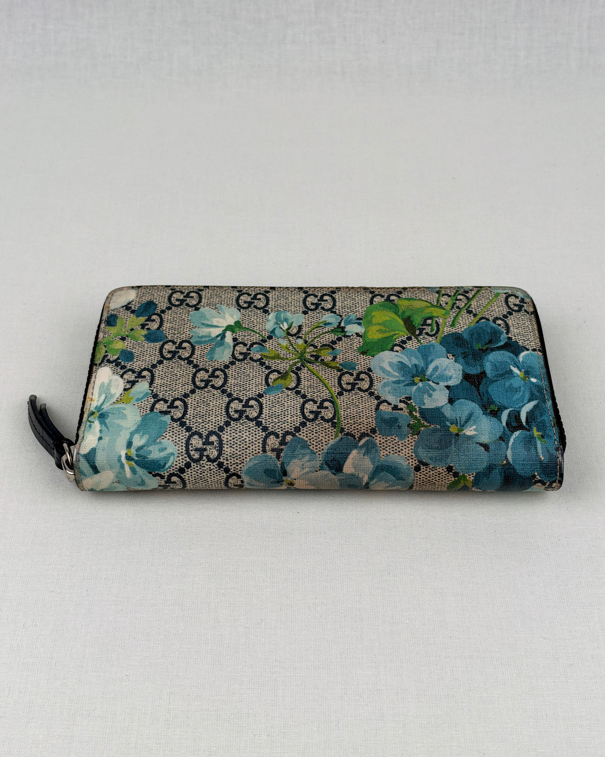 Gucci Blooms GG Supreme Canvas Zip Around Wallet