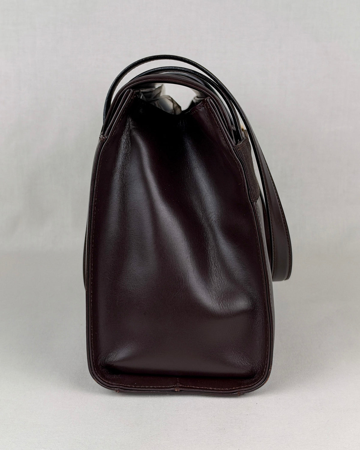 Ferragamo Vintage Vara Leather Shoulder Bag – Brown