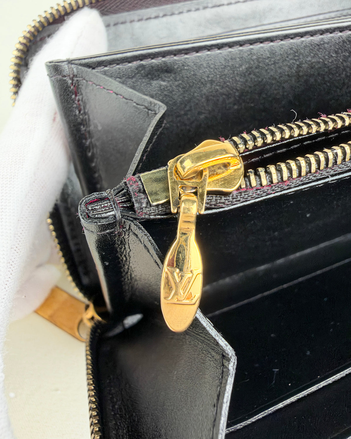 Louis Vuitton Monogram Vernis Zippy Wallet – Amarante
