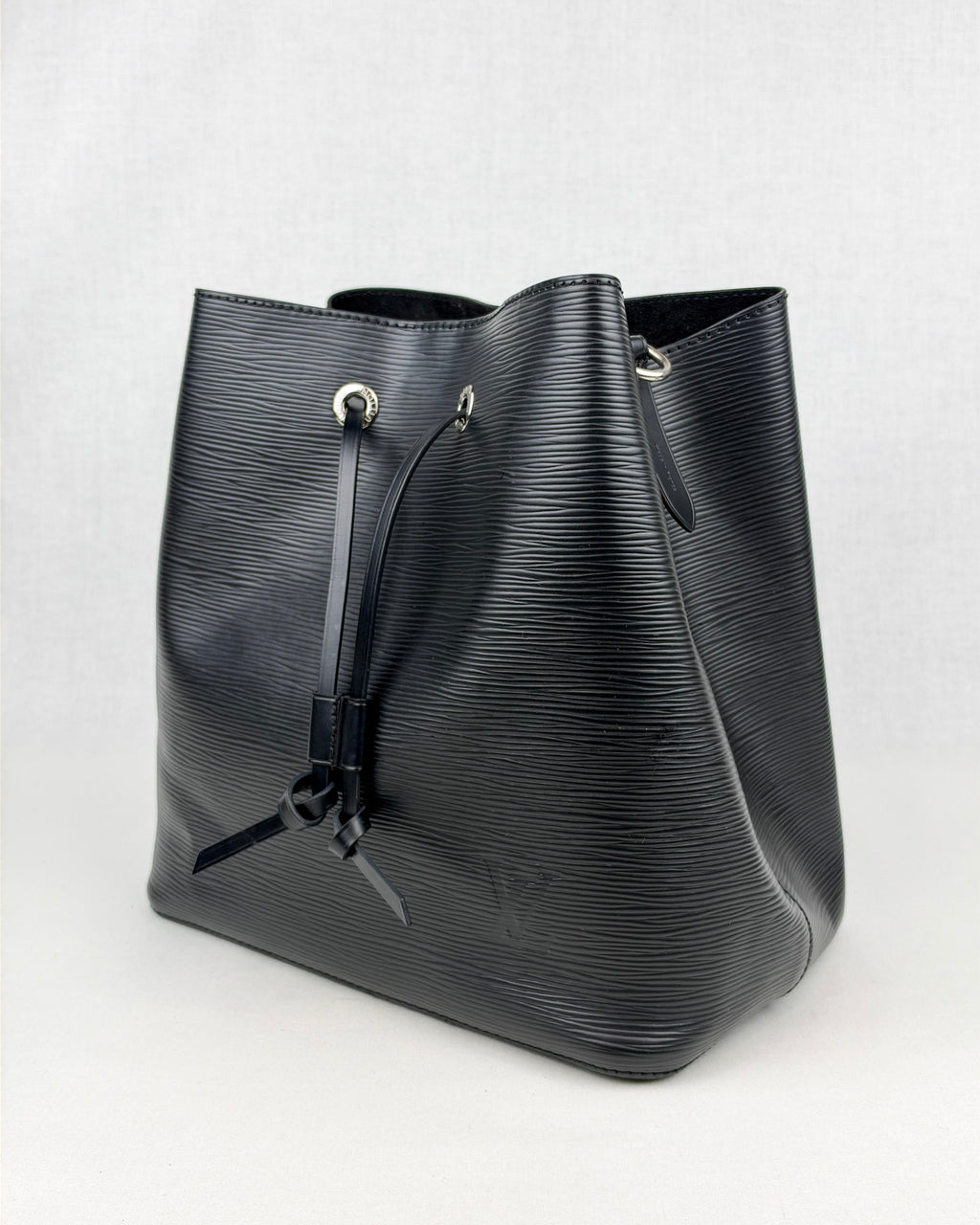 Louis Vuitton NéoNoé MM Epi Leather Bucket Bag – Black