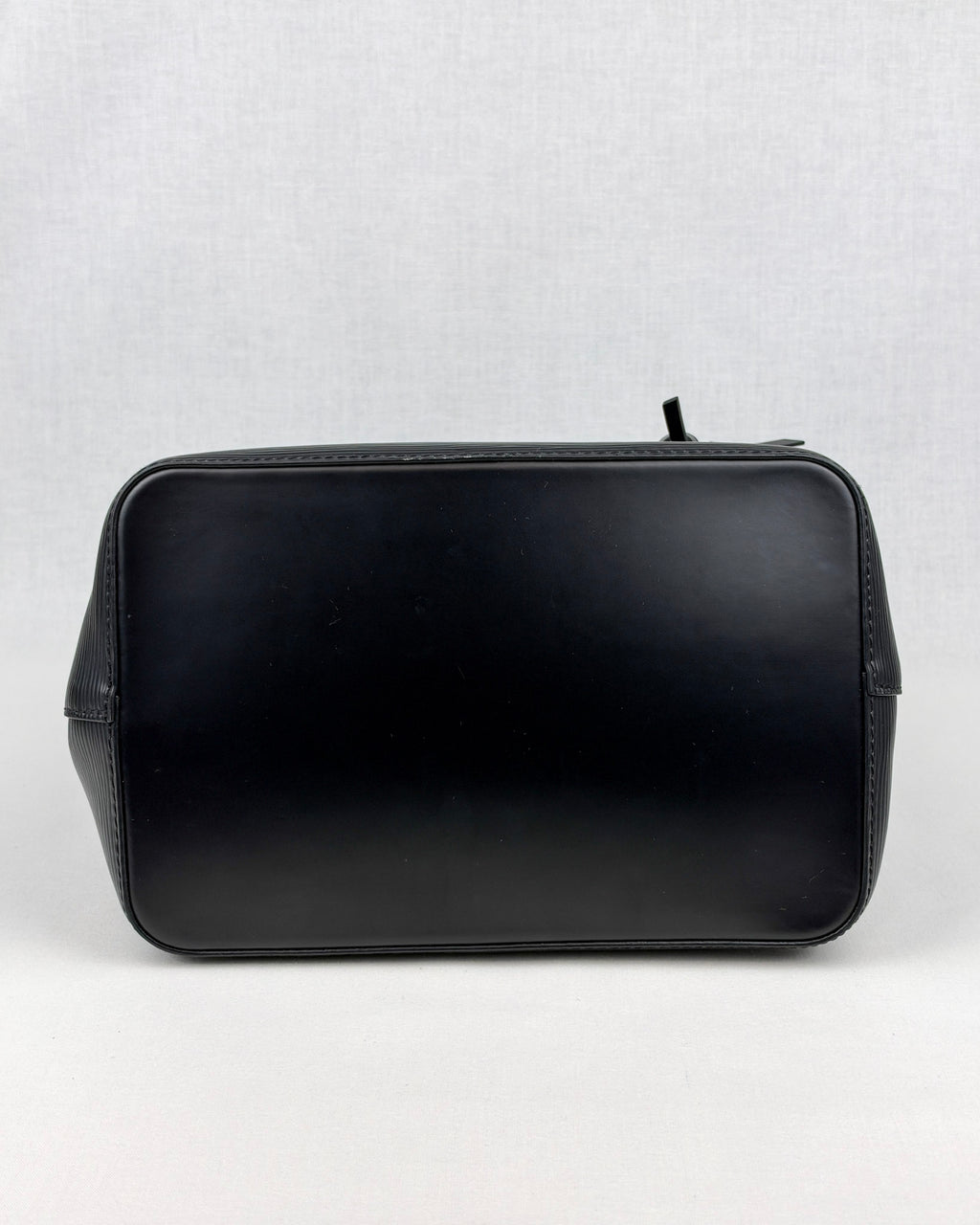 Louis Vuitton NéoNoé MM Epi Leather Bucket Bag – Black