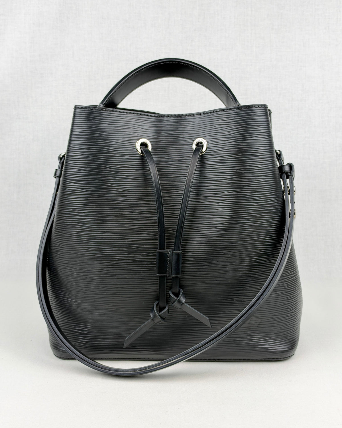 Louis Vuitton NéoNoé MM Epi Leather Bucket Bag – Black