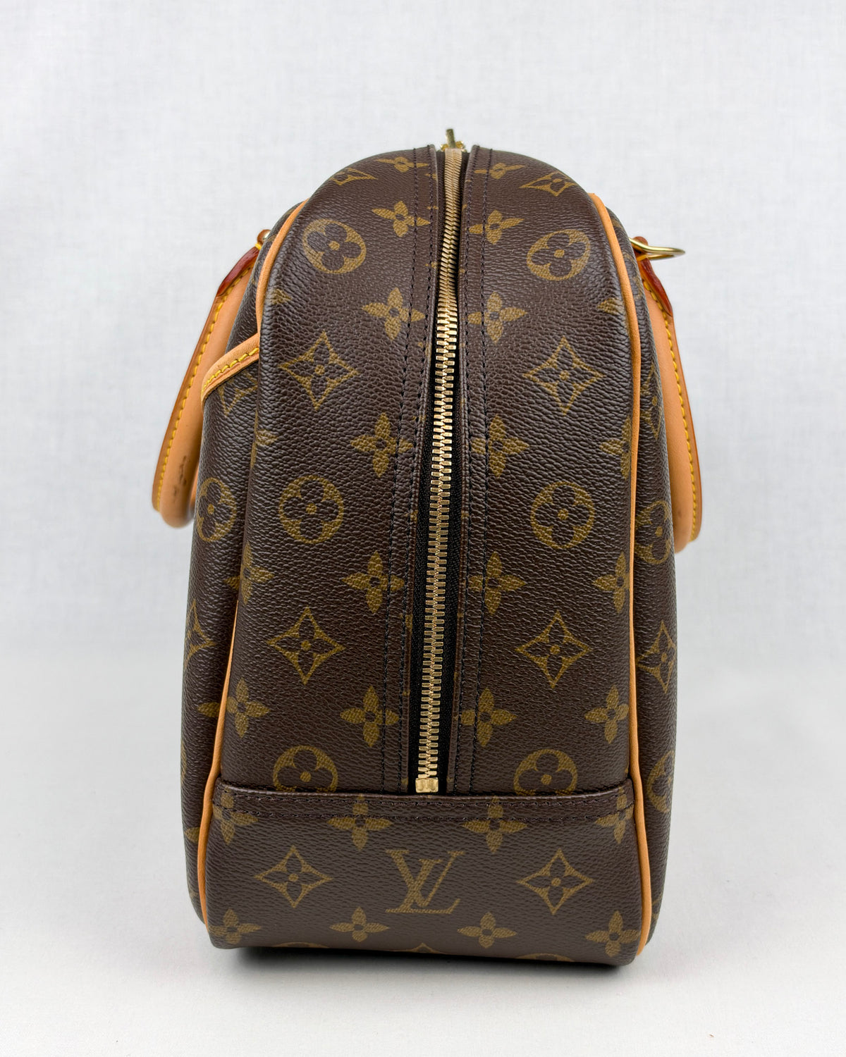 Louis Vuitton Deauville Monogram Canvas Handbag