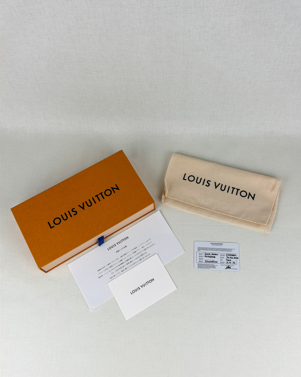 Louis Vuitton Emilie Wallet Monogram Canvas - Fushia interior