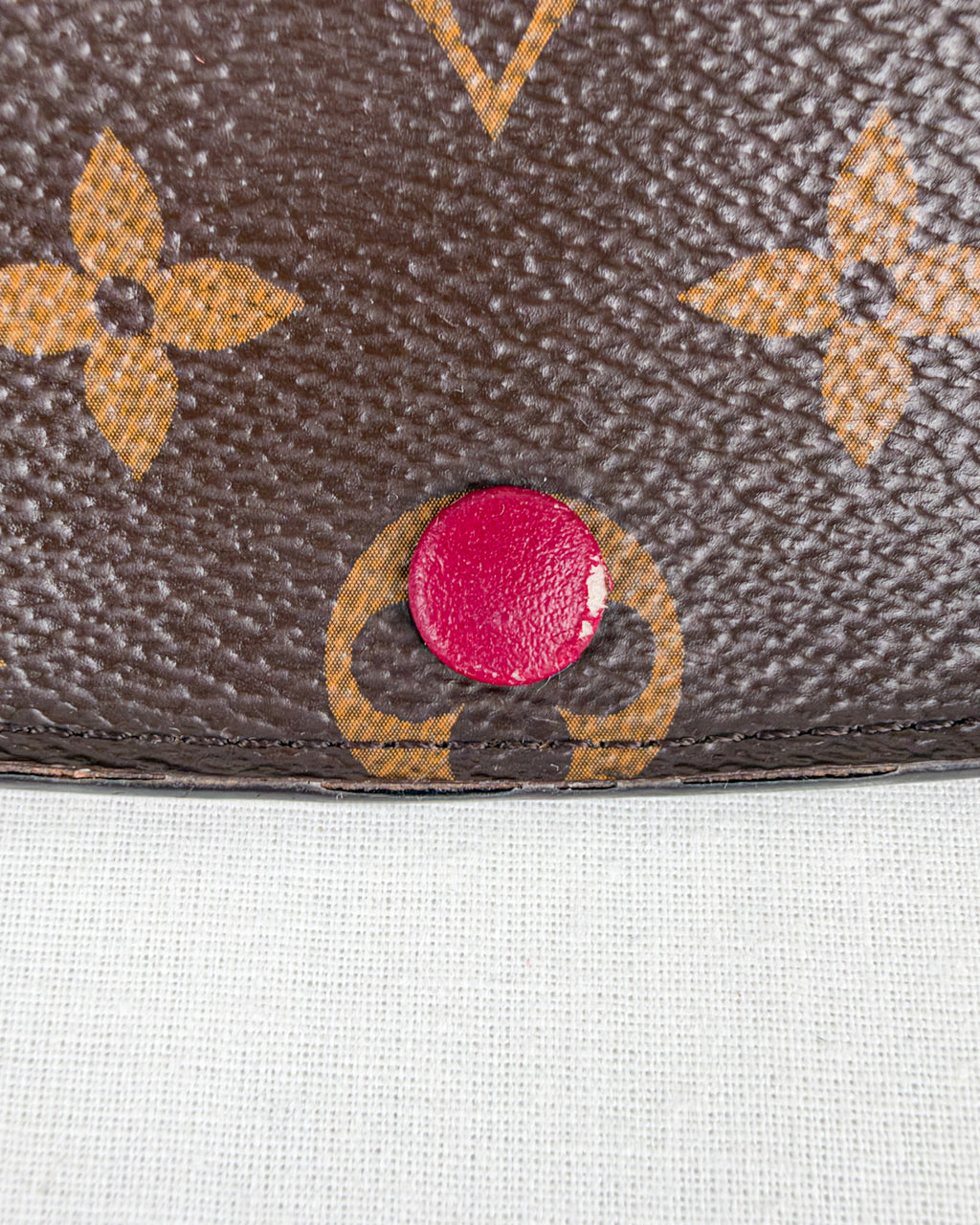Louis Vuitton Emilie Wallet Monogram Canvas - Fushia interior