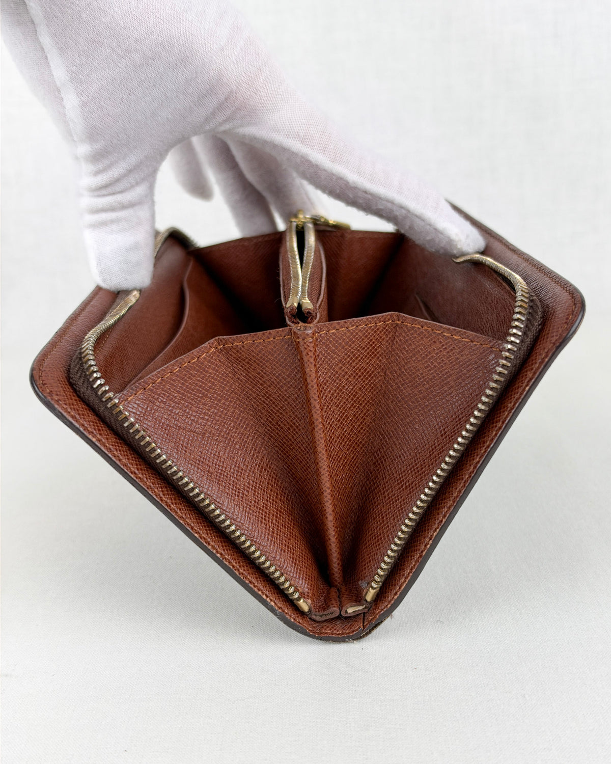 Louis Vuitton Vintage Porte-Monnaie Zippé Long Wallet