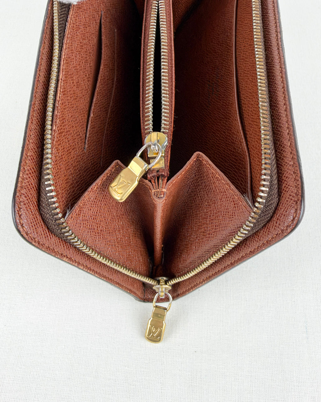 Louis Vuitton Vintage Porte-Monnaie Zippé Long Wallet