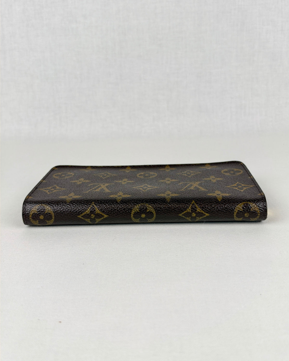 Louis Vuitton Vintage Porte-Monnaie Zippé Long Wallet