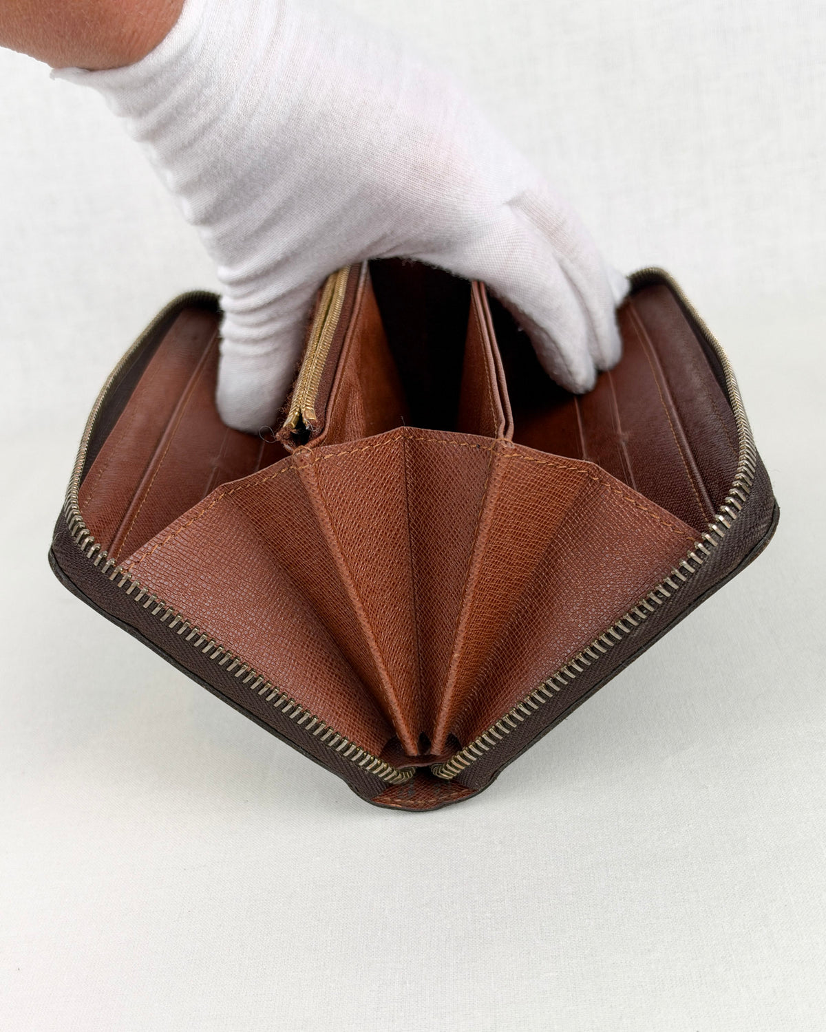 Louis Vuitton Zippy Wallet Monogram Canvas
